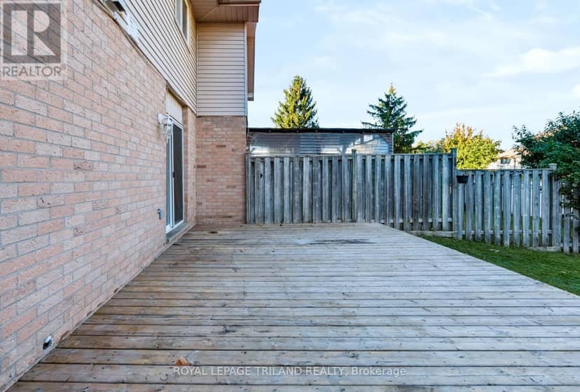 136 Golfdale Crescent — photo 38 of 40
