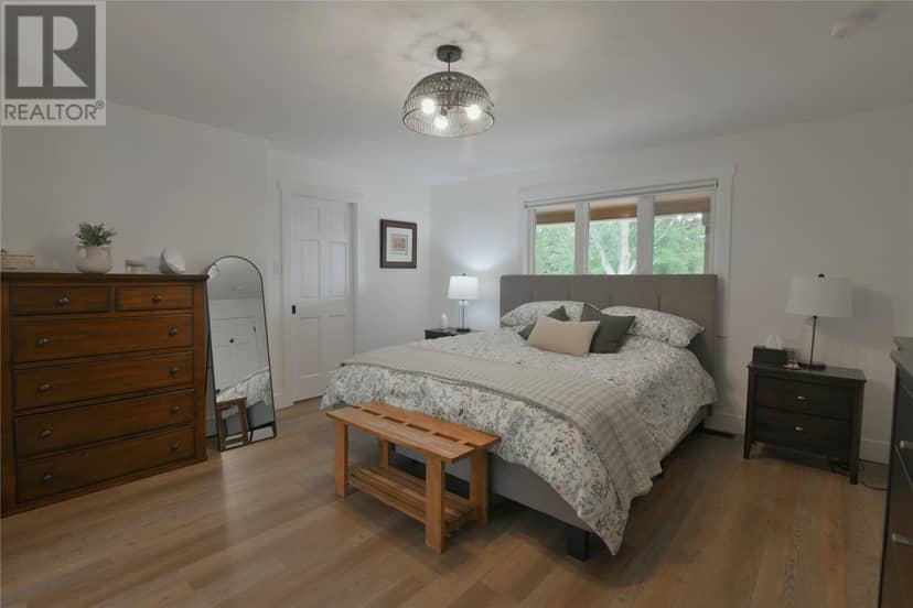 53 E Lawrence Pond Road — photo 17 of 40