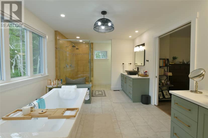 53 E Lawrence Pond Road — photo 19 of 40