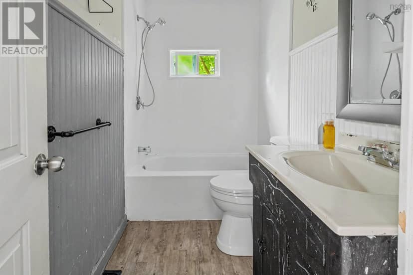 13 Central Street — photo 8 of 23