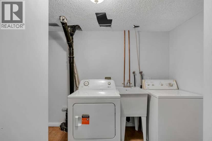 16, 643 4 Avenue NE — photo 21 of 27