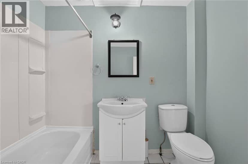213-215 MAPLE Street — photo 24 of 40