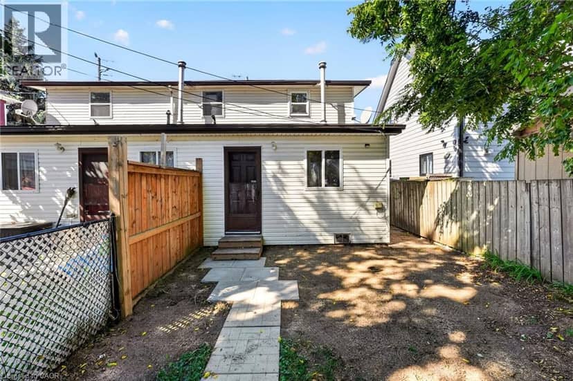 213-215 MAPLE Street — photo 32 of 40
