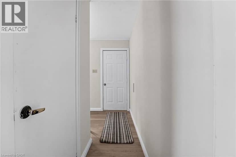 213-215 MAPLE Street — photo 15 of 40