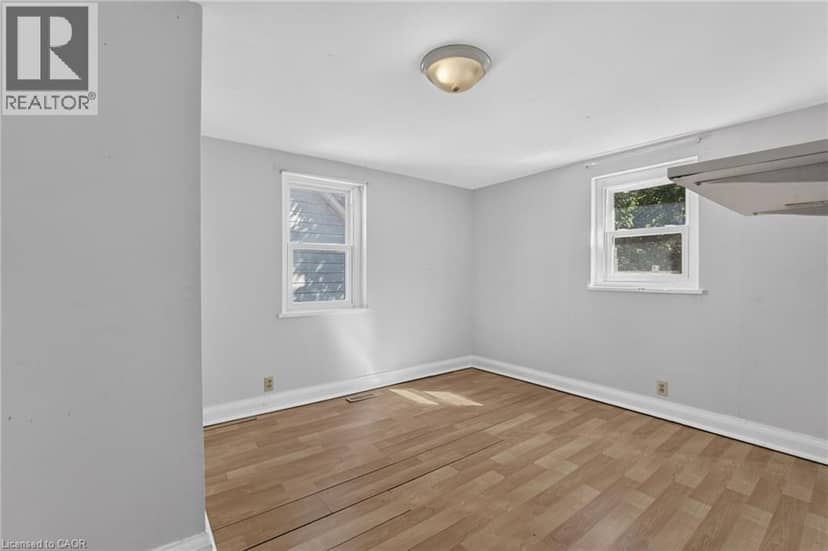 213-215 MAPLE Street — photo 28 of 40