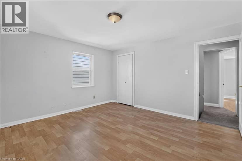 213-215 MAPLE Street — photo 22 of 40