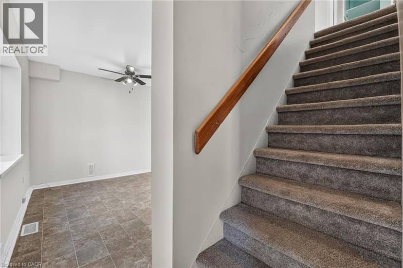 213-215 MAPLE Street — photo 20 of 40