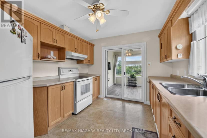 516 - 3033 Townline Road — photo 15 of 40