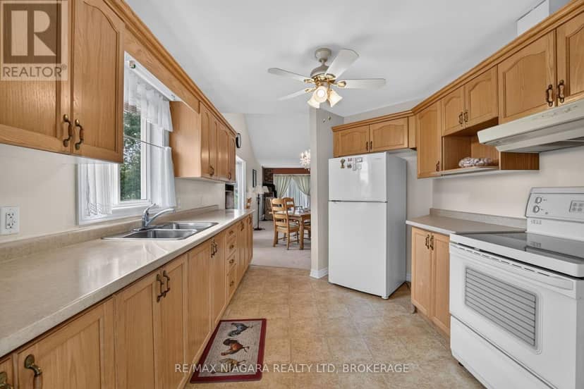 516 - 3033 Townline Road — photo 18 of 40