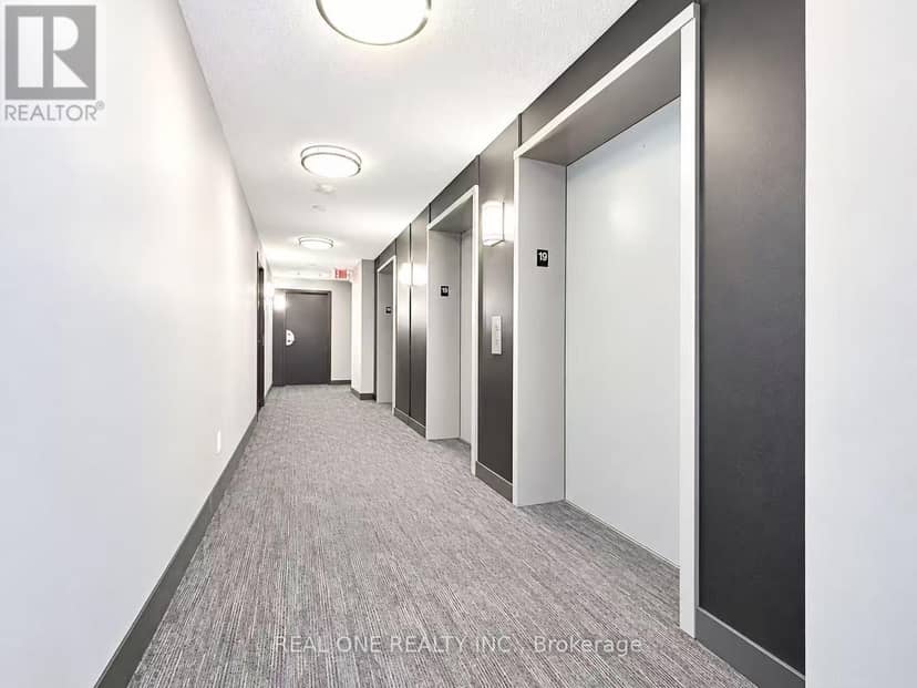 1905 - 5793 Yonge Street — photo 24 of 32