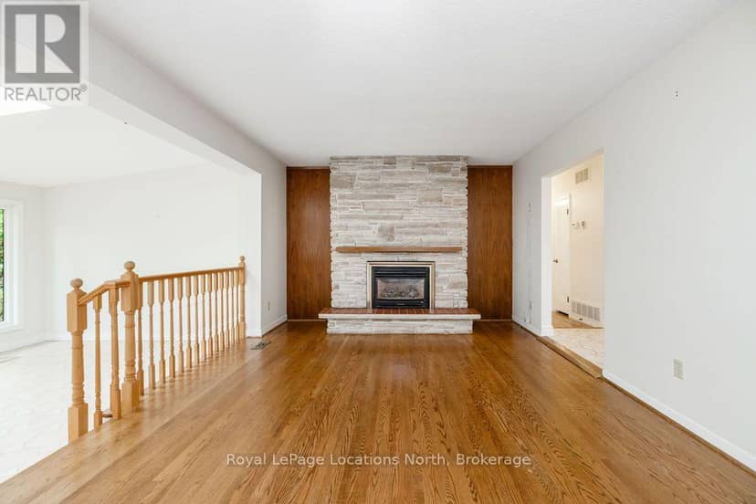 9 Vine Crescent — photo 13 of 40