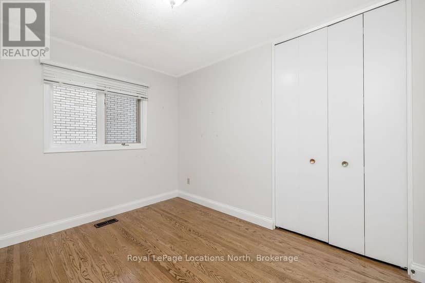 9 Vine Crescent — photo 23 of 40