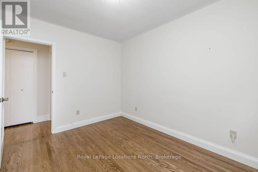9 Vine Crescent — photo 24 of 40