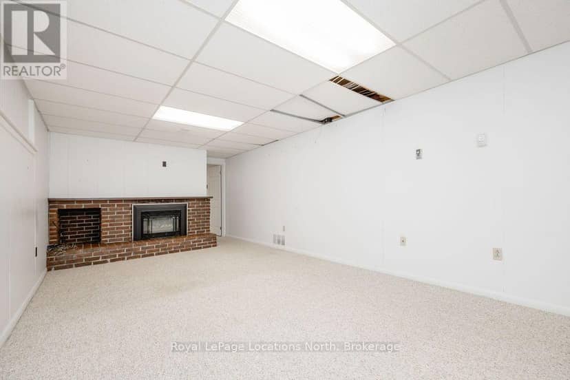 9 Vine Crescent — photo 31 of 40