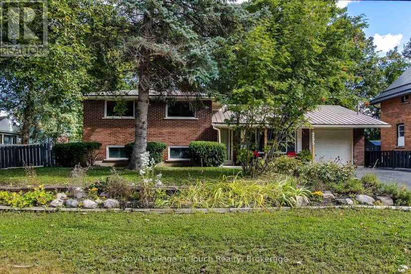 255 Eighth Street, Midland