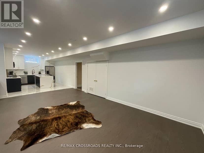 129 Lakeland Crescent — photo 14 of 40