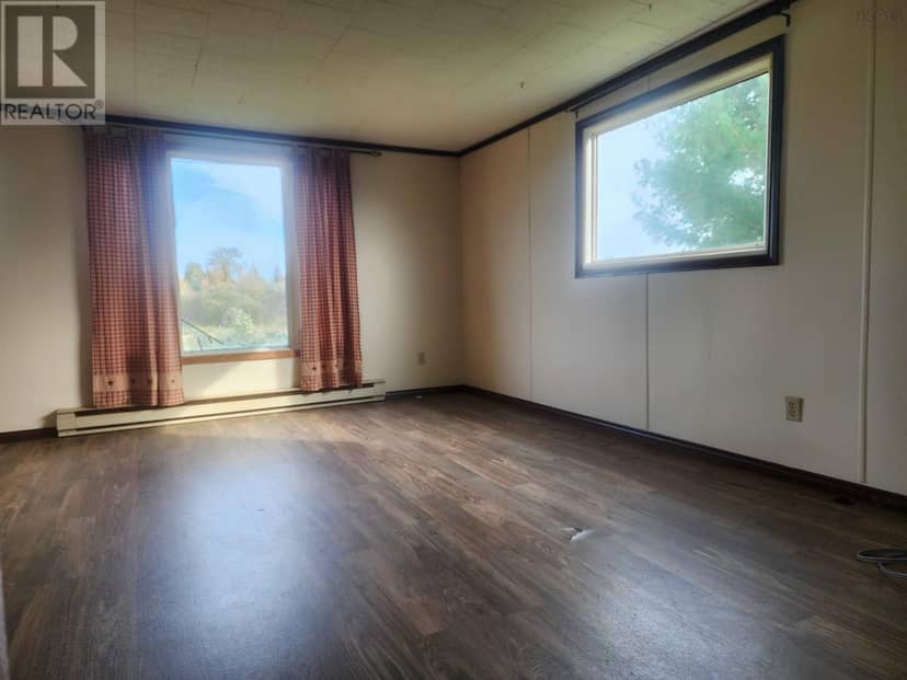 5951 Highway 6 — photo 16 of 36
