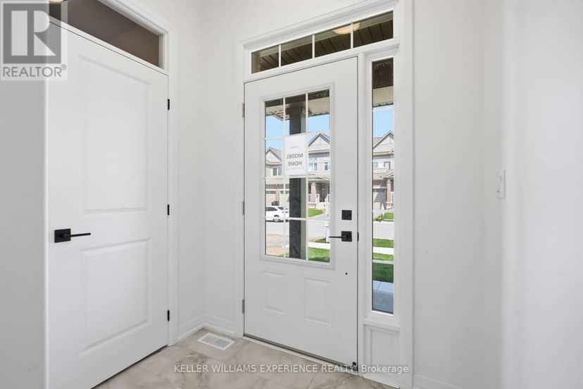 52 Sagewood Avenue, Barrie, photo 4