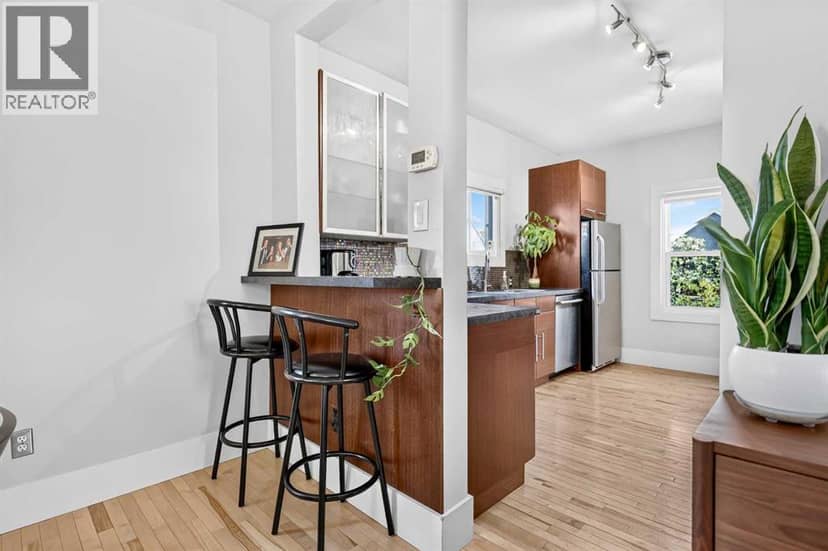 234 8 Street NE — photo 14 of 40