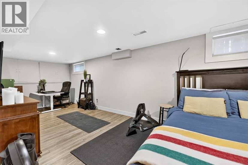 234 8 Street NE — photo 36 of 40