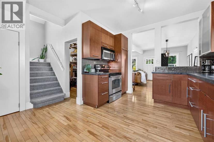234 8 Street NE — photo 20 of 40