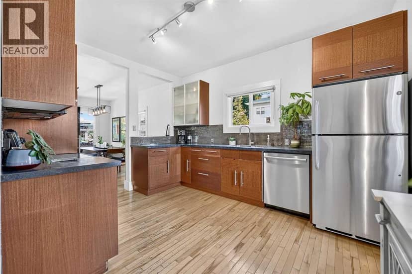 234 8 Street NE — photo 17 of 40