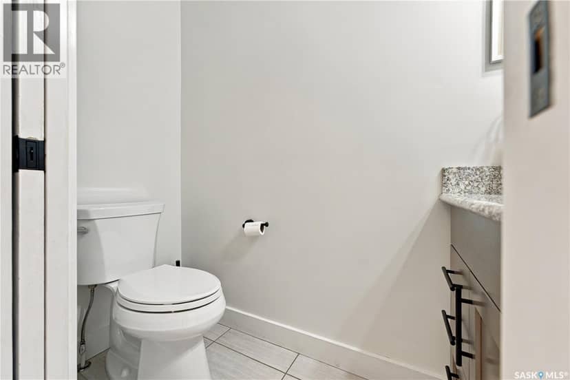 1311 Jackson AVENUE — photo 15 of 40