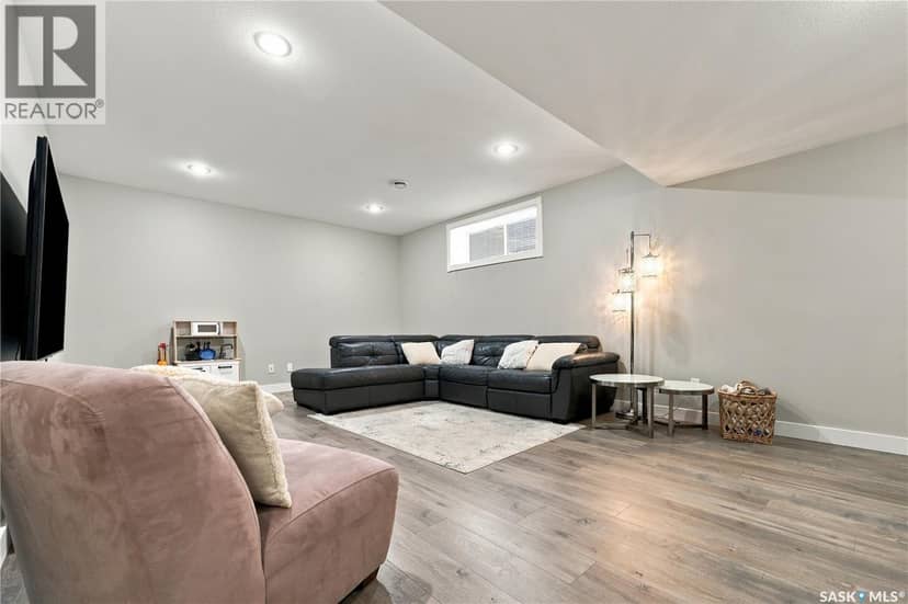 1311 Jackson AVENUE — photo 32 of 40