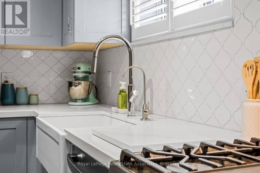 20 Honeywood Road, Toronto, photo 8