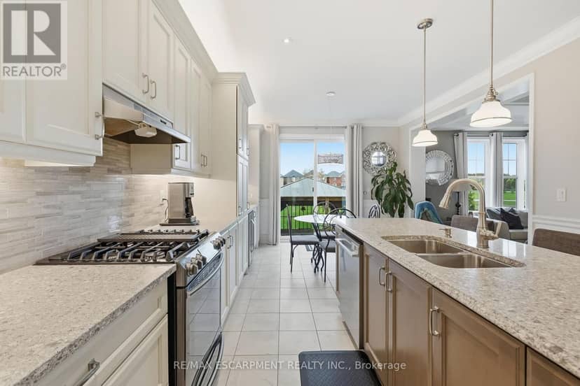 23 Forest Ridge Avenue — photo 11 of 40