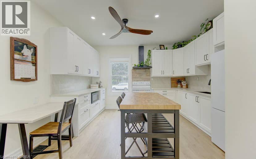 17 AMELIA Street — photo 14 of 40
