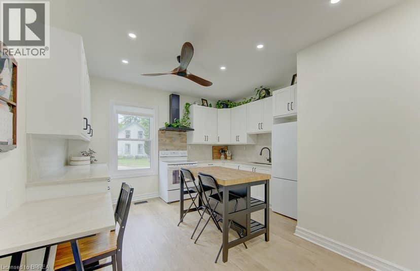 17 AMELIA Street — photo 12 of 40