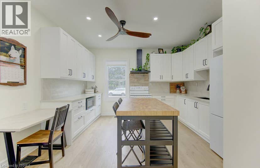 17 AMELIA Street — photo 13 of 40