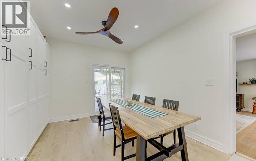 17 AMELIA Street — photo 10 of 40