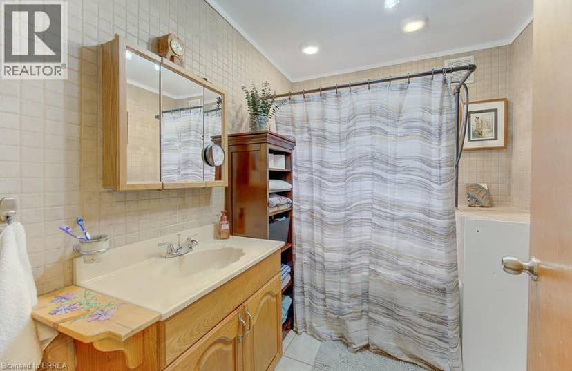 17 AMELIA Street — photo 20 of 40