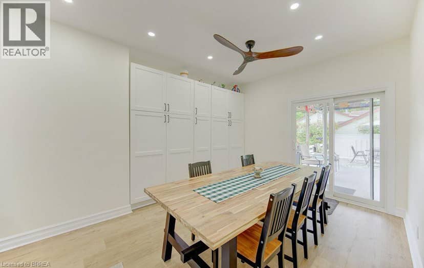 17 AMELIA Street — photo 9 of 40