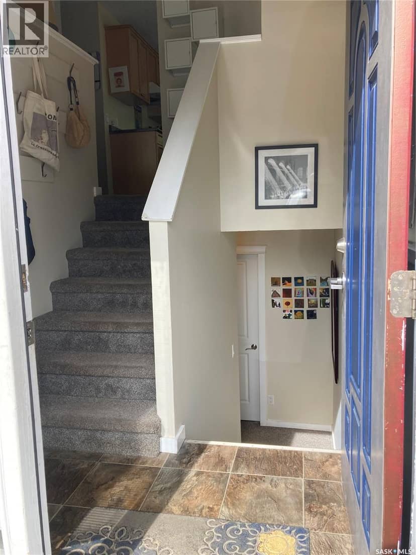 204 A & B 5th AVENUE, Caronport, photo 4