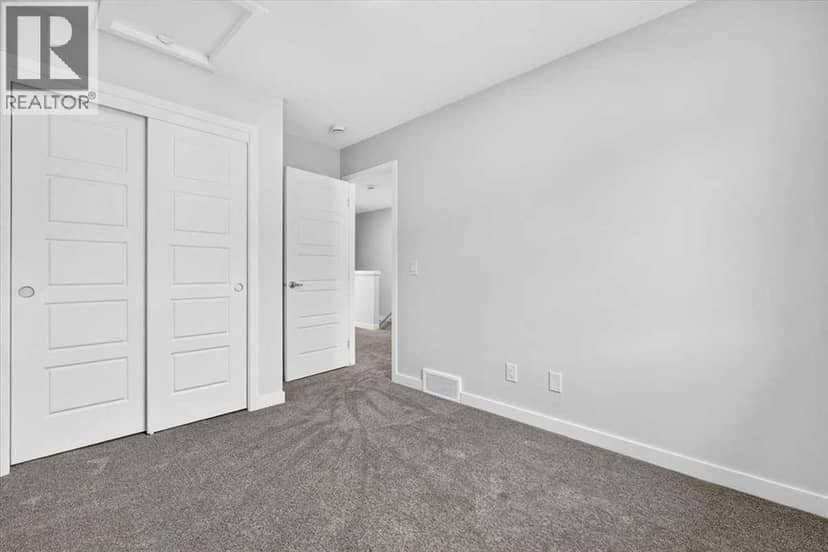 605, 321 Hotchkiss Drive SE — photo 34 of 40
