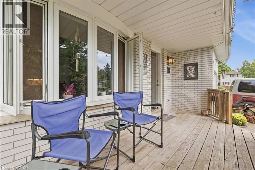 18 FOREST GLEN Court, Kitchener, photo 3