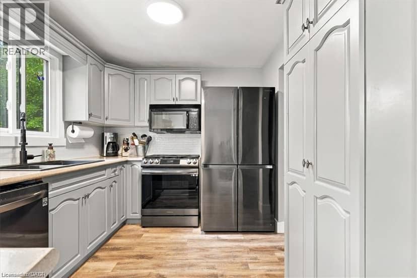 18 FOREST GLEN Court, Kitchener, photo 5