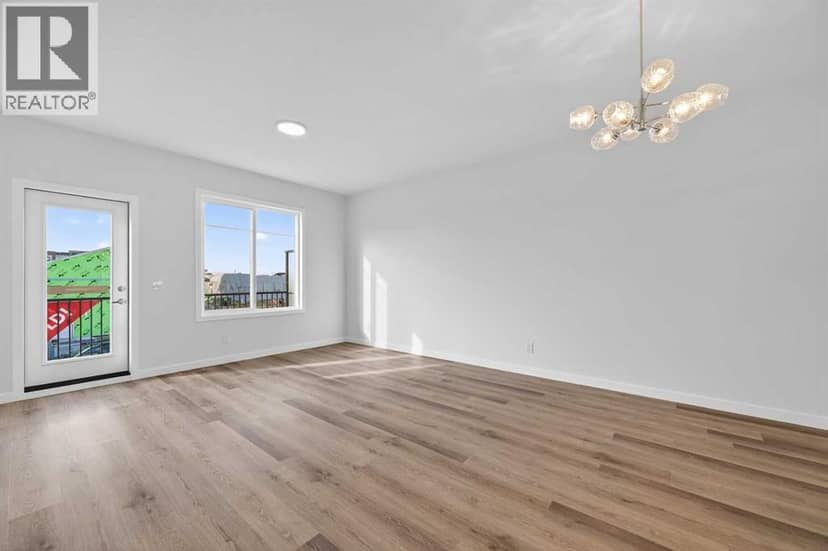 26 Creekside Avenue SW, Calgary, photo 3