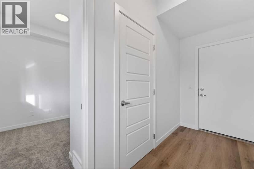 26 Creekside Avenue SW, Calgary, photo 5