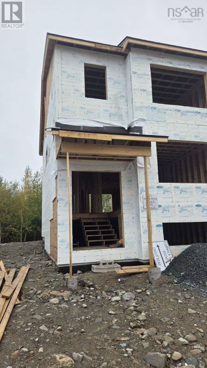 66 Lier Ridge, Halifax