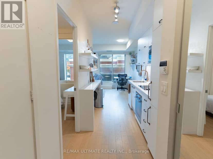 203 - 106 Dovercourt Road — photo 10 of 39