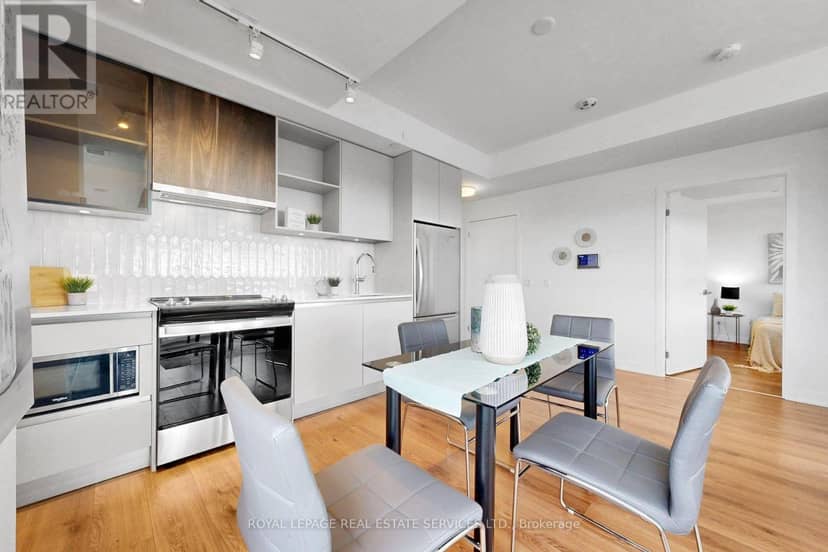 431 - 405 Dundas Street W — photo 8 of 29