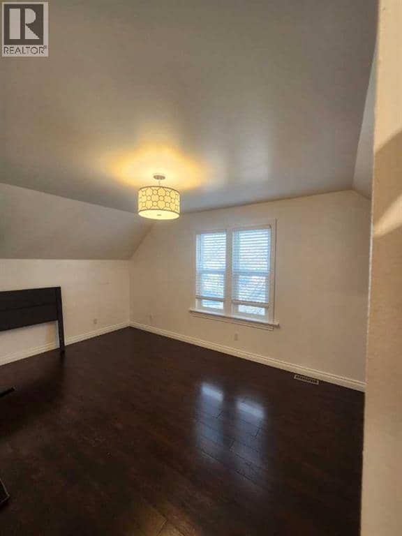 721 6 Street S — photo 11 of 26