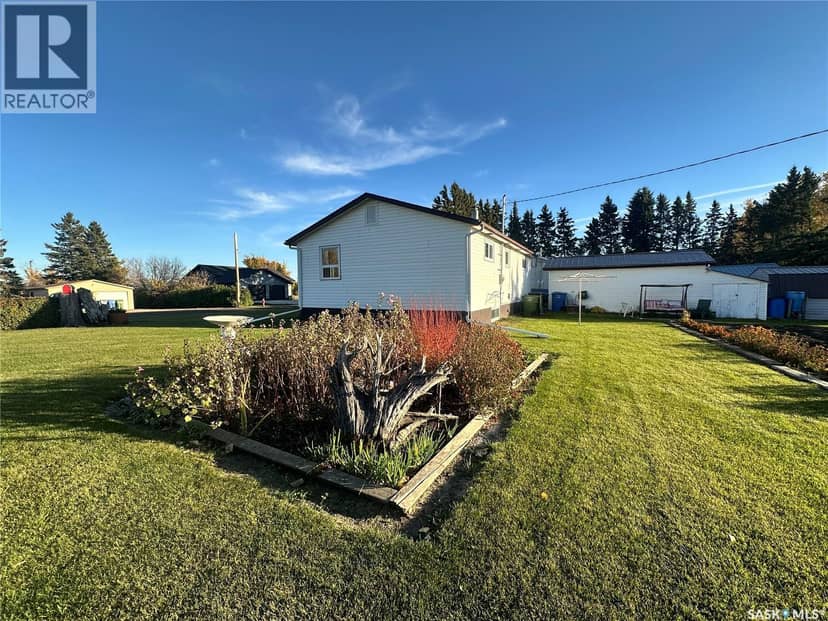 50 Rae AVENUE — photo 3 of 37