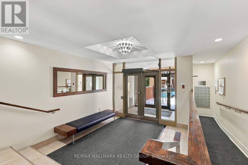401 - 959 North River Road, Ottawa, photo 4