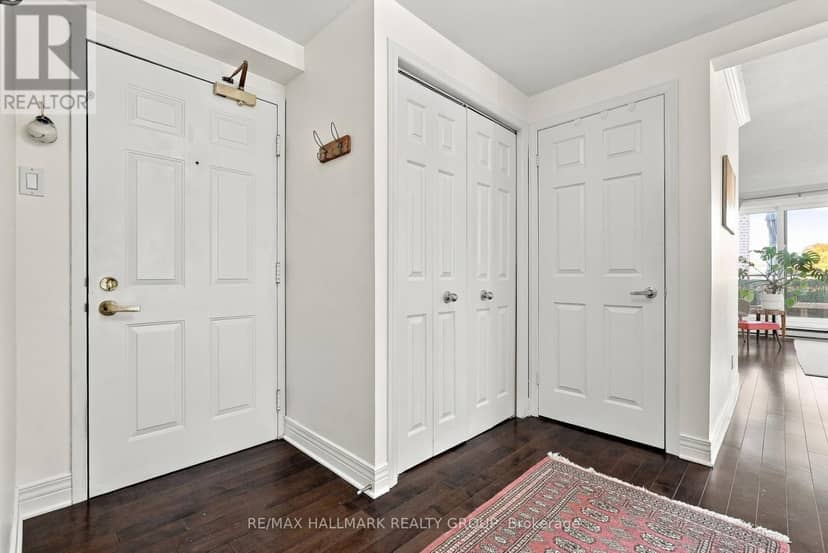 401 - 959 North River Road, Ottawa, photo 5