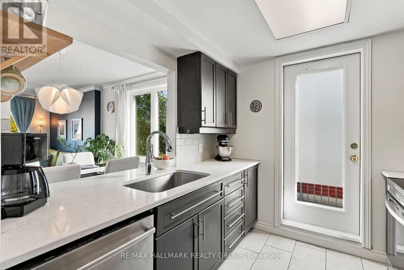 401 - 959 North River Road, Ottawa, photo 7